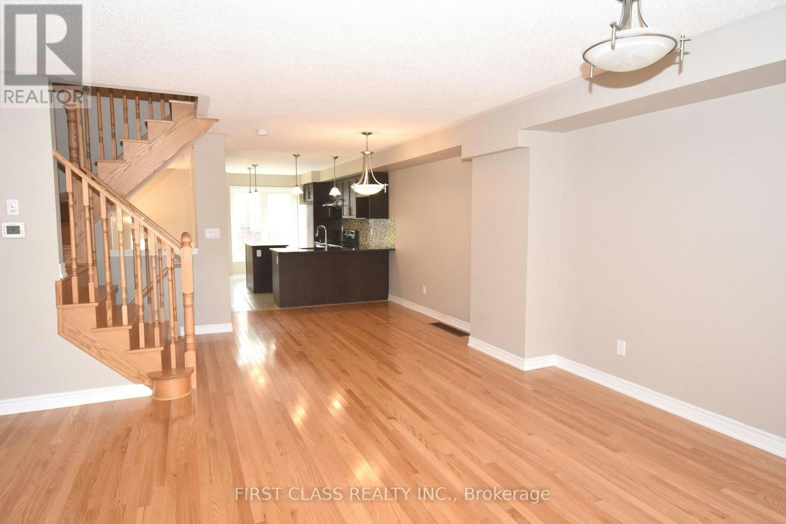 327 Doak Lane, Newmarket, ON, L3Y 0A7 - 7