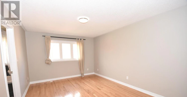 327 Doak Lane, Newmarket, ON, L3Y 0A7 - 11
