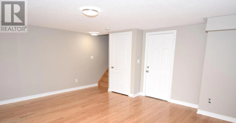 327 Doak Lane, Newmarket, ON, L3Y 0A7 - 16