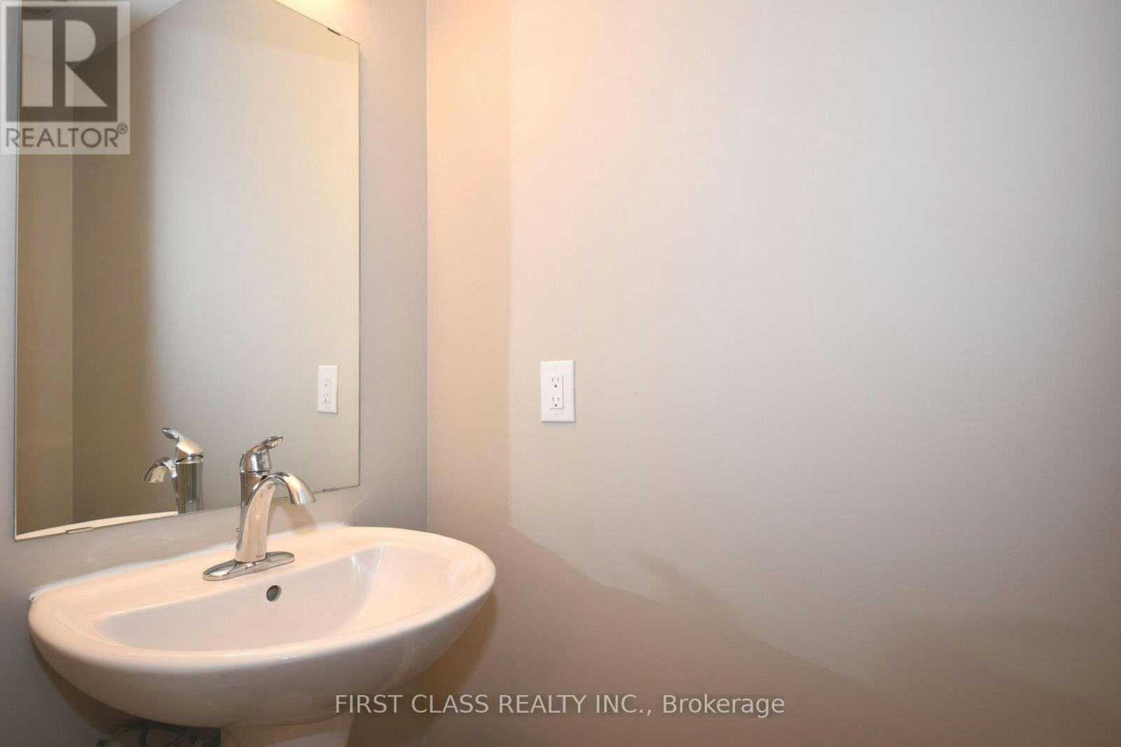 327 Doak Lane, Newmarket, ON, L3Y 0A7 - 4