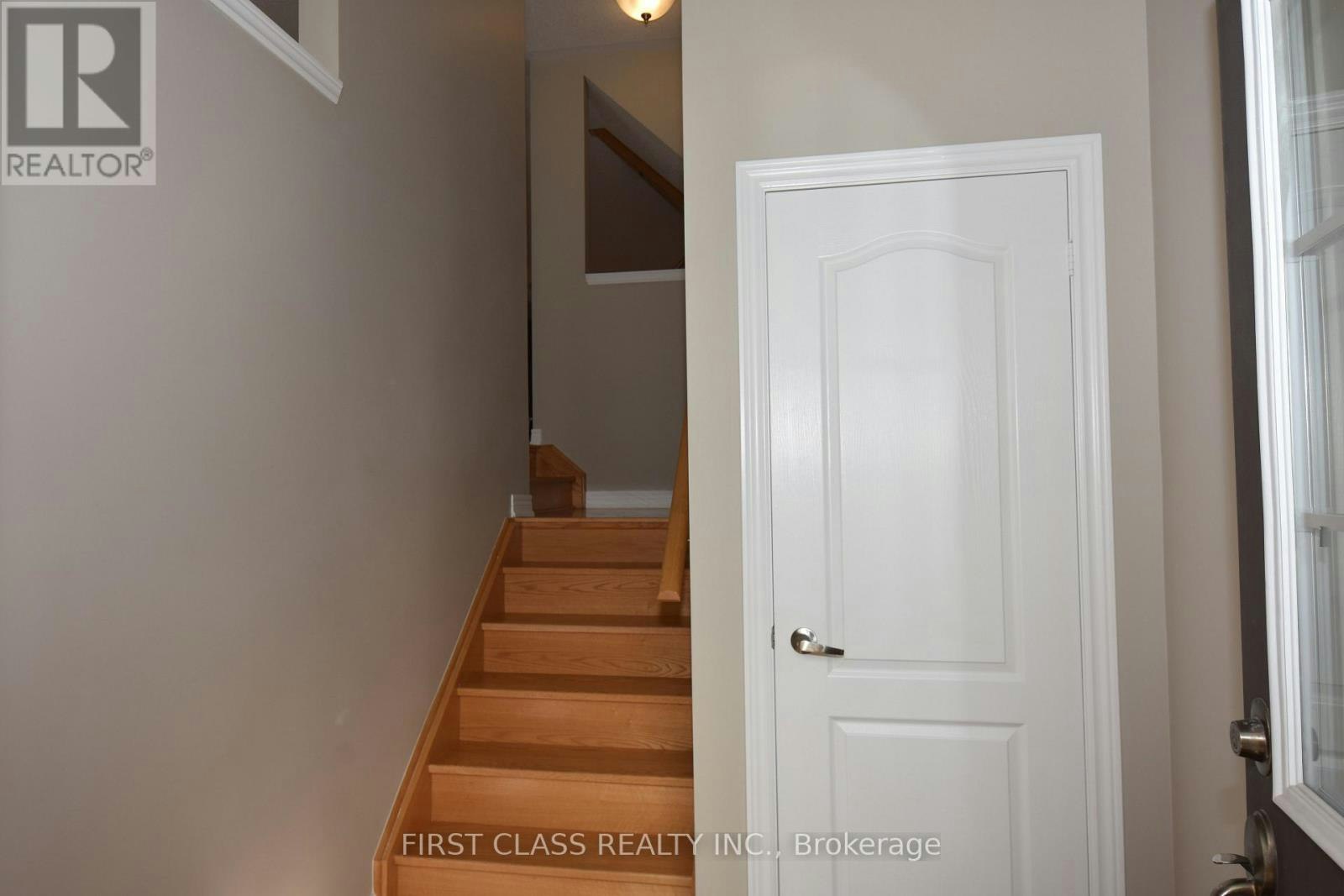 327 Doak Lane, Newmarket, ON, L3Y 0A7 - 3