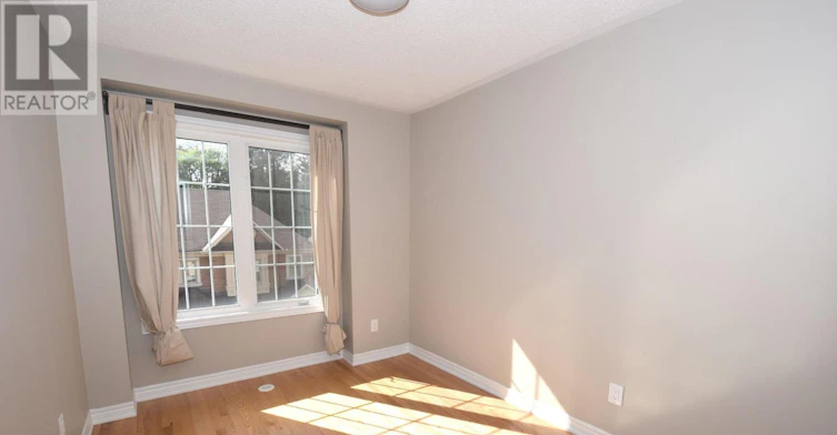 327 Doak Lane, Newmarket, ON, L3Y 0A7 - 14