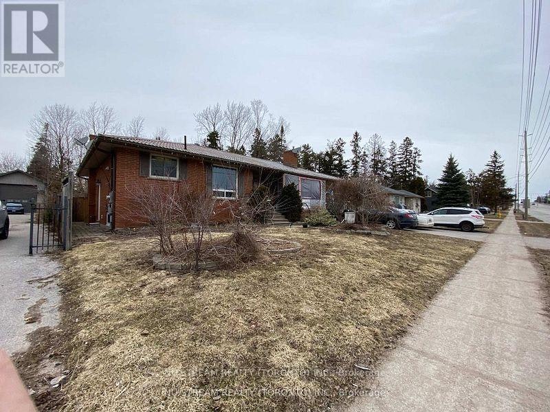 536 Big Bay Point Road, Barrie, ON, L4N 3Z2