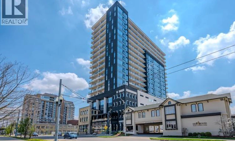 1607-181 King Street S