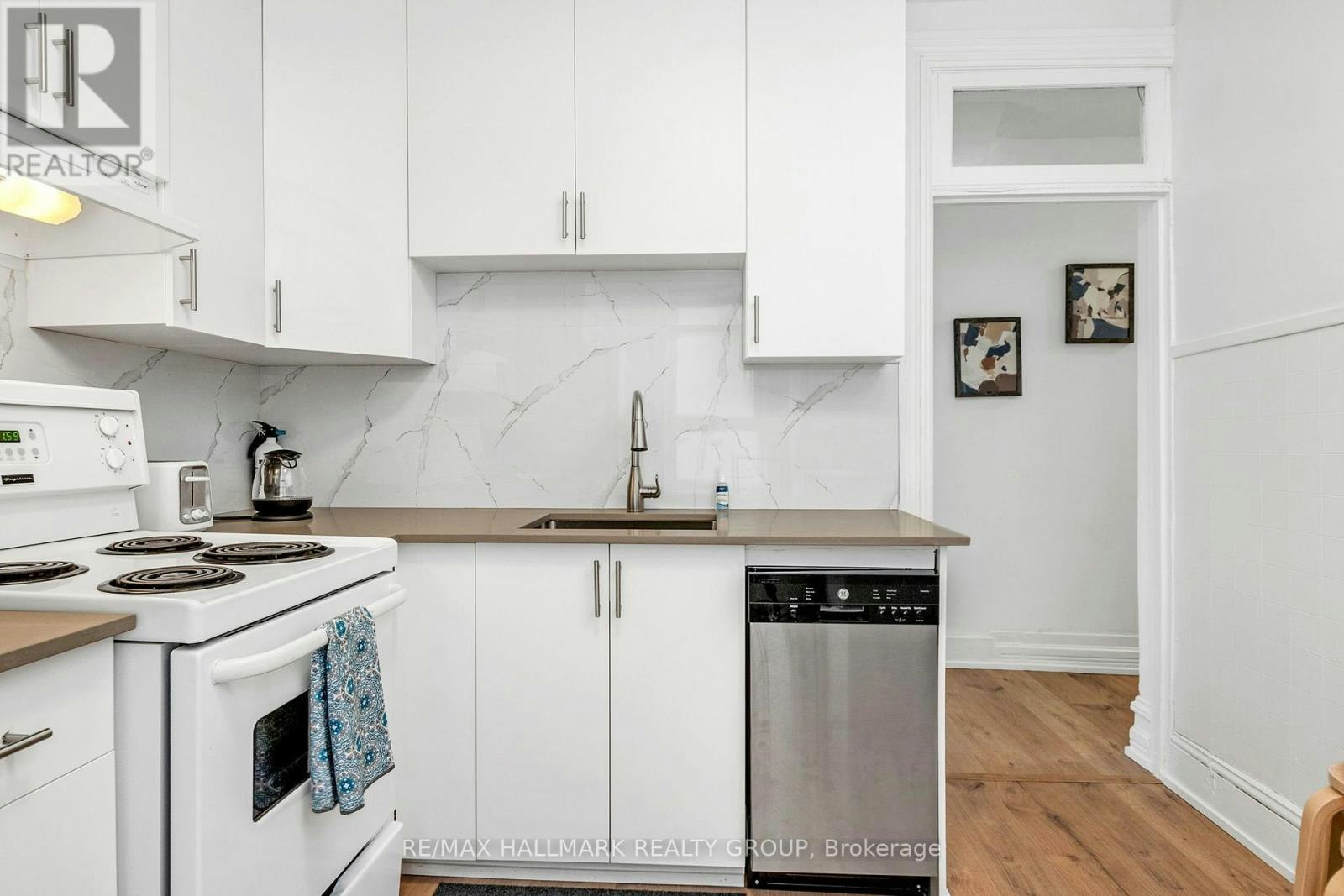 2-277 Arlington Avenue, Ottawa, ON, M6C 2Z6 - 14