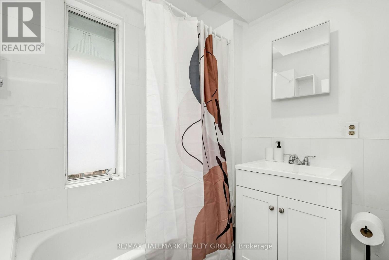 2-277 Arlington Avenue, Ottawa, ON, M6C 2Z6 - 24