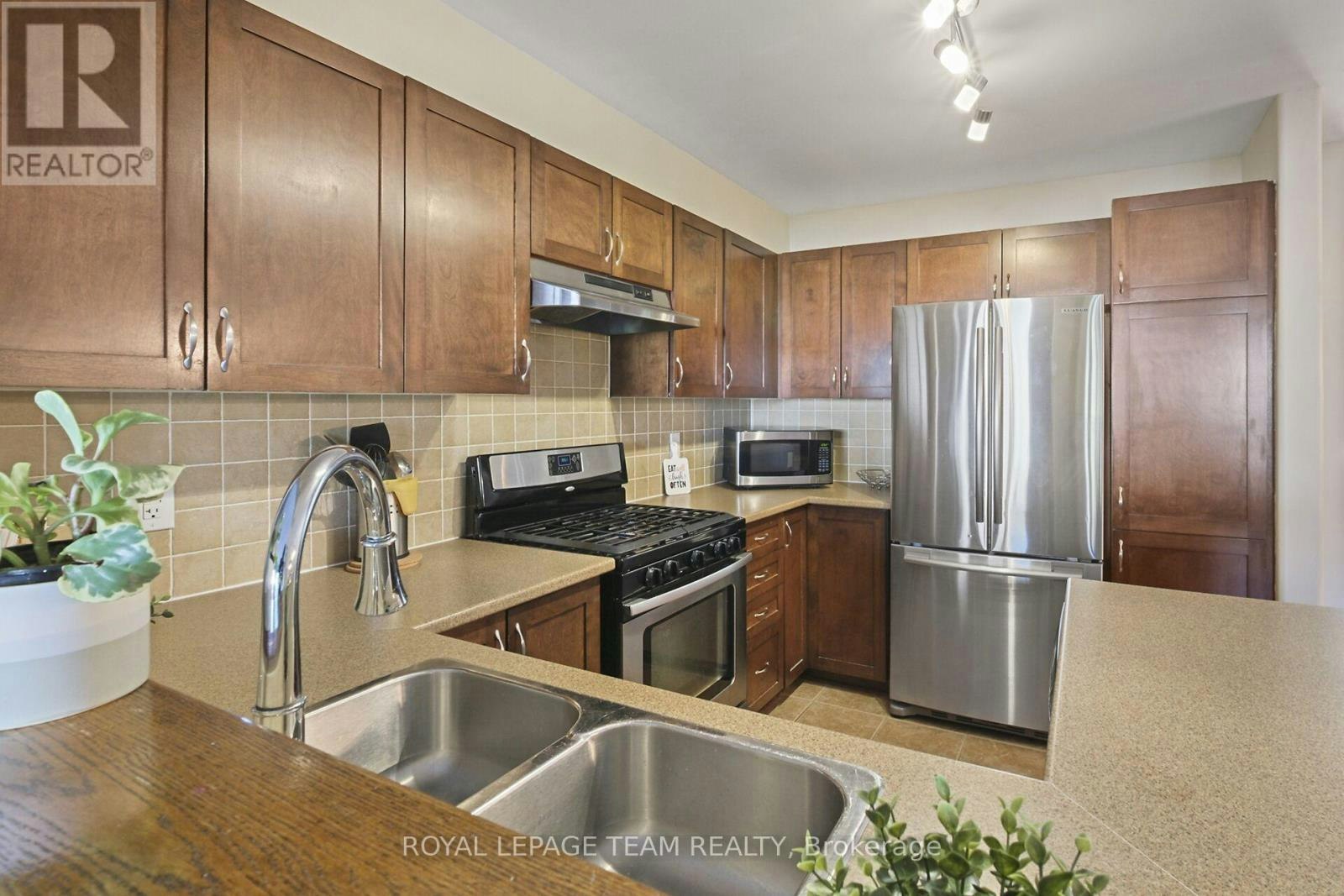 215 Parkrose Private, Ottawa, ON, K4A 0N8 - 12