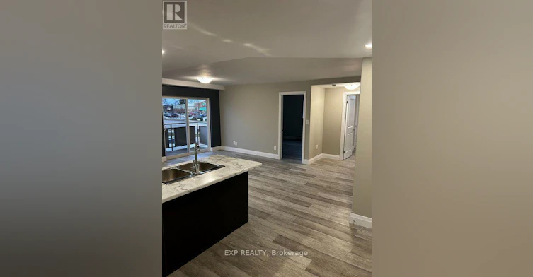 3815 Portage Road, Niagara Falls, ON, L2J 2L1 - 2