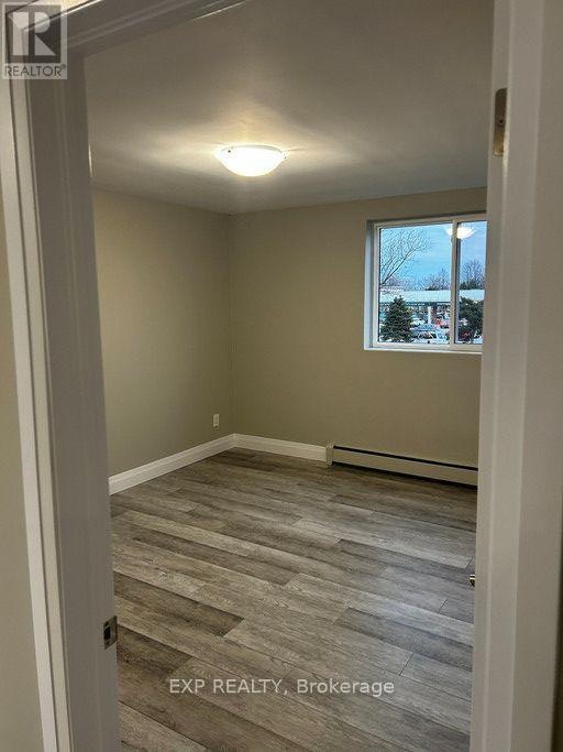 3815 Portage Road, Niagara Falls, ON, L2J 2L1 - 10