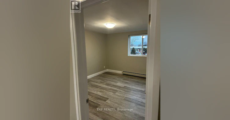 3815 Portage Road, Niagara Falls, ON, L2J 2L1 - 10