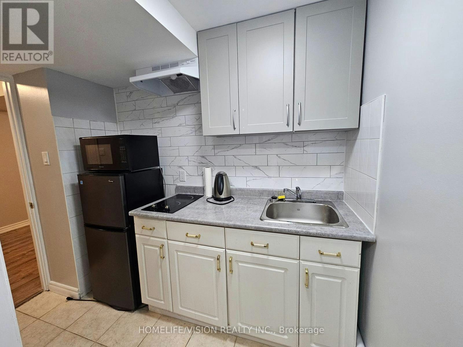 LOWER-596 Skinner Avenue, Newmarket, ON, L3X 2A8 - 8