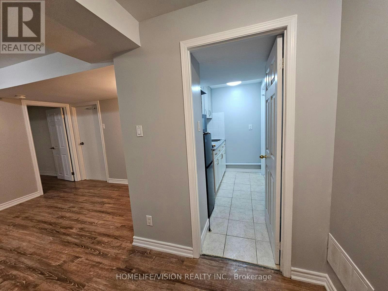 LOWER-596 Skinner Avenue, Newmarket, ON, L3X 2A8 - 7