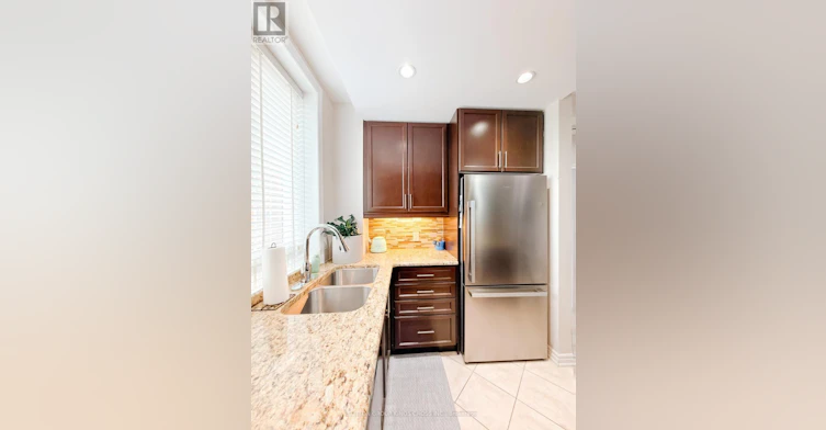 320-5327 Upper Middle Road, Burlington, ON, L7L 0E9 - 13
