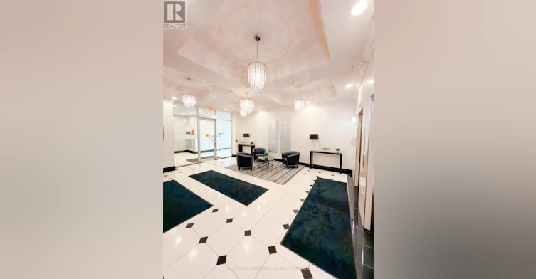 320-5327 Upper Middle Road, Burlington, ON, L7L 0E9 - 2