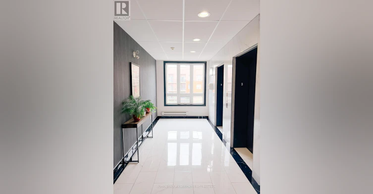 320-5327 Upper Middle Road, Burlington, ON, L7L 0E9 - 3
