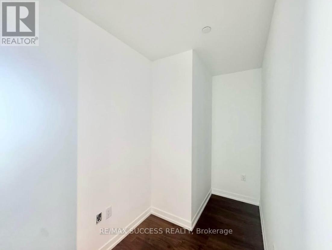 302-251 Masonry Way, Mississauga, ON, L5H 0B3 - 3