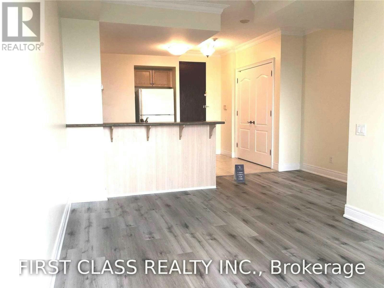 RG8-1 Clairtrell Road, Toronto, ON, M2N 7H6 - 3