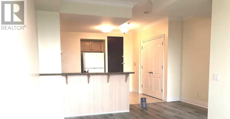 RG8-1 Clairtrell Road, Toronto, ON, M2N 7H6 - 3