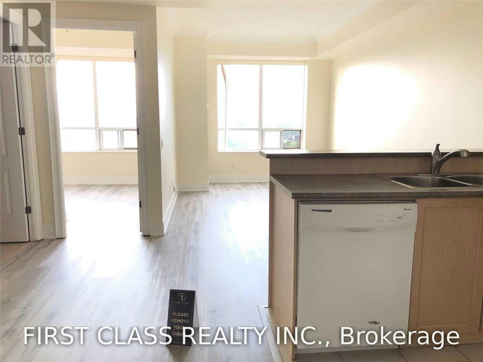 RG8-1 Clairtrell Road, Toronto, ON, M2N 7H6 - 2
