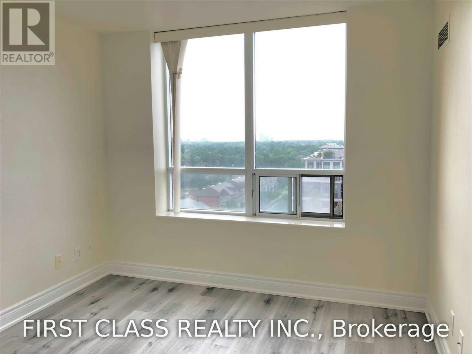 RG8-1 Clairtrell Road, Toronto, ON, M2N 7H6 - 4
