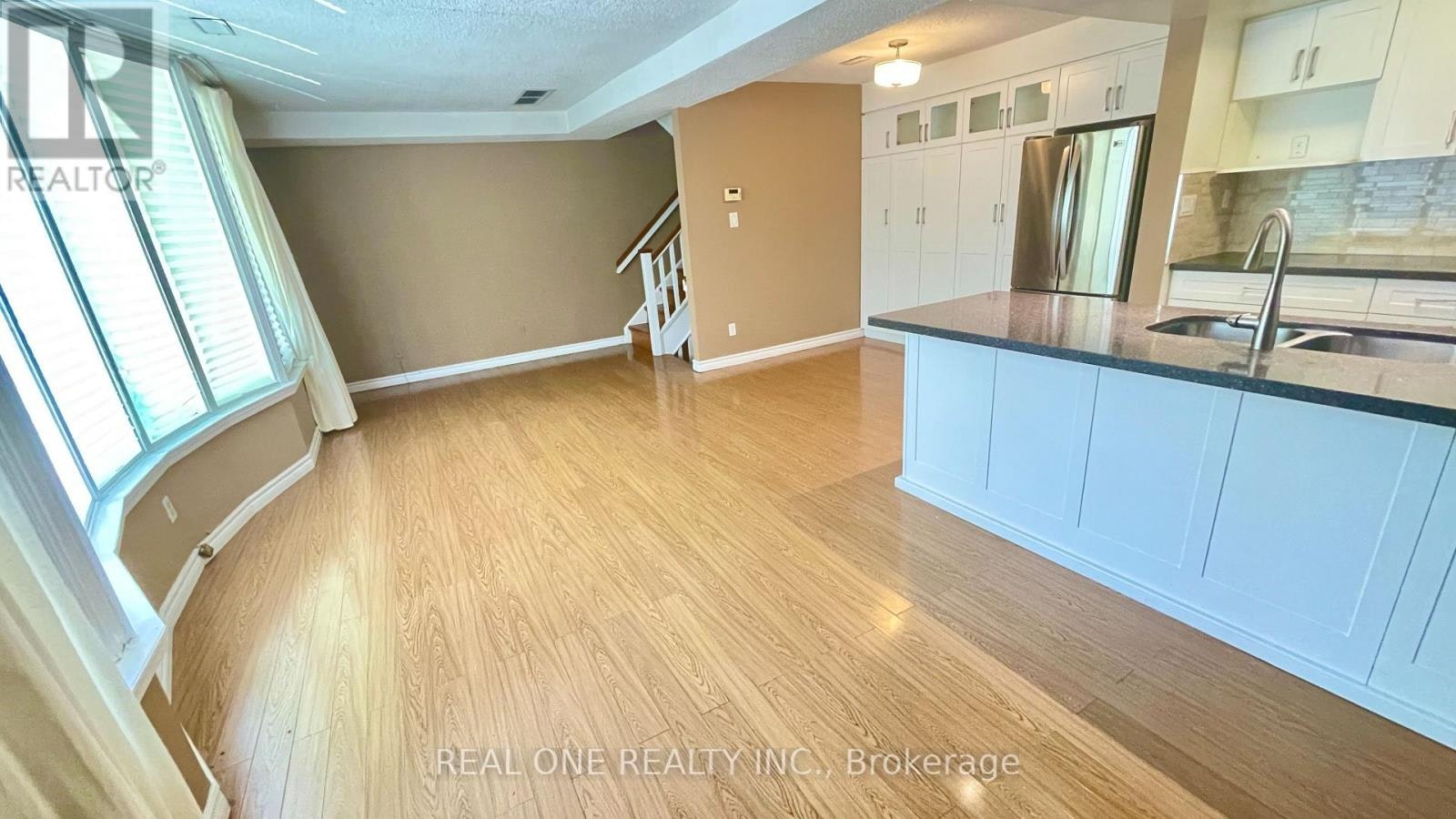2-101 Mcgill Street, Toronto, ON, M5B 1H5 - 4