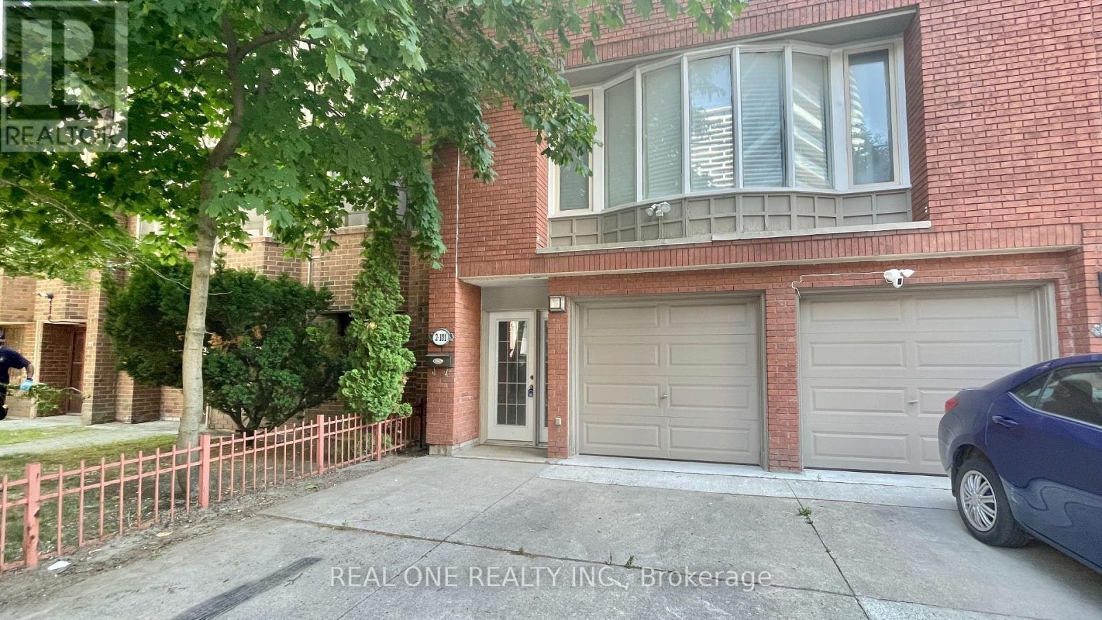 2-101 Mcgill Street, Toronto, ON, M5B 1H5