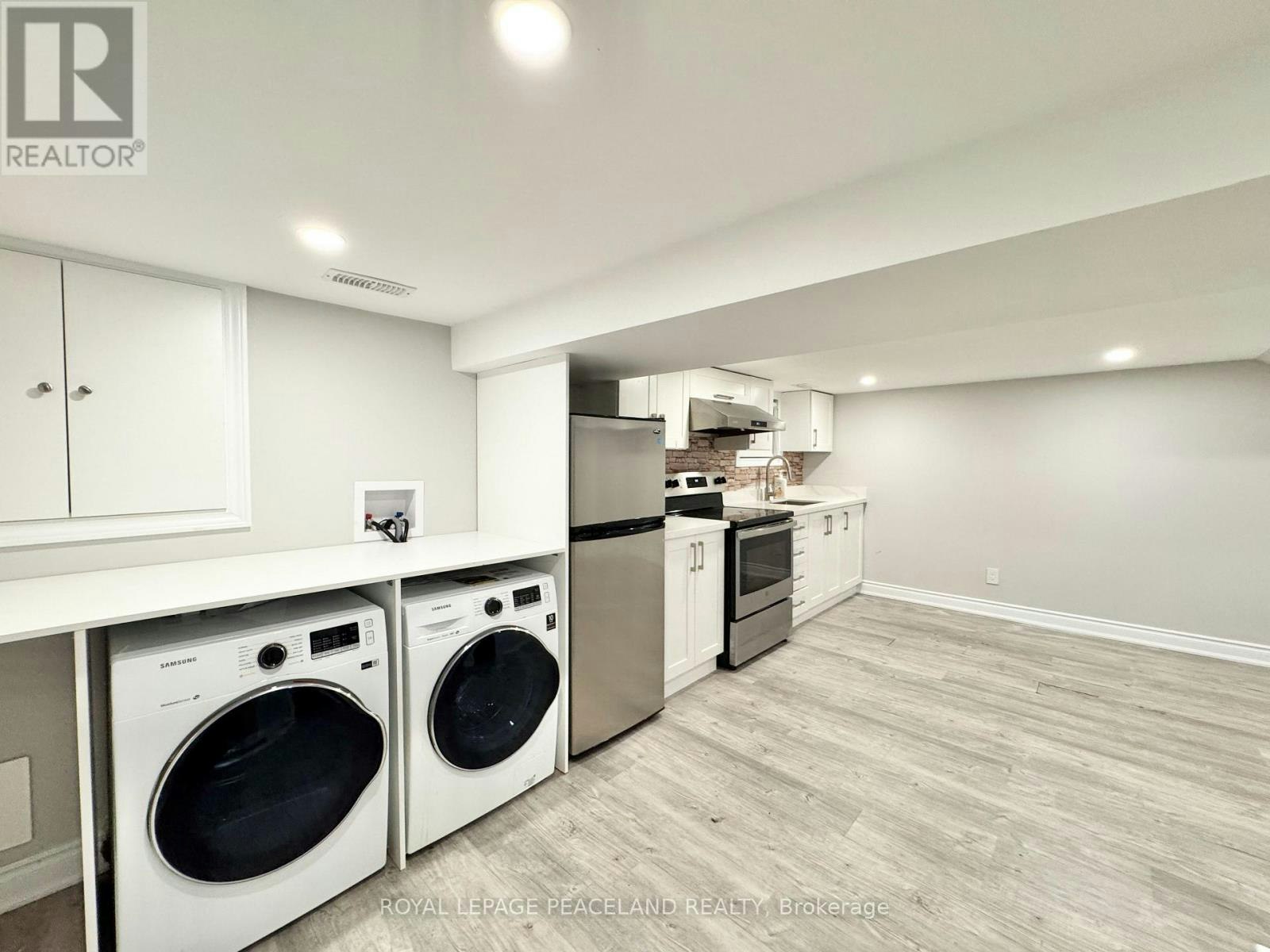 47 Chamberlain Avenue, Toronto, ON, M6E 4J9 - 17
