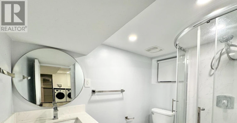 47 Chamberlain Avenue, Toronto, ON, M6E 4J9 - 18