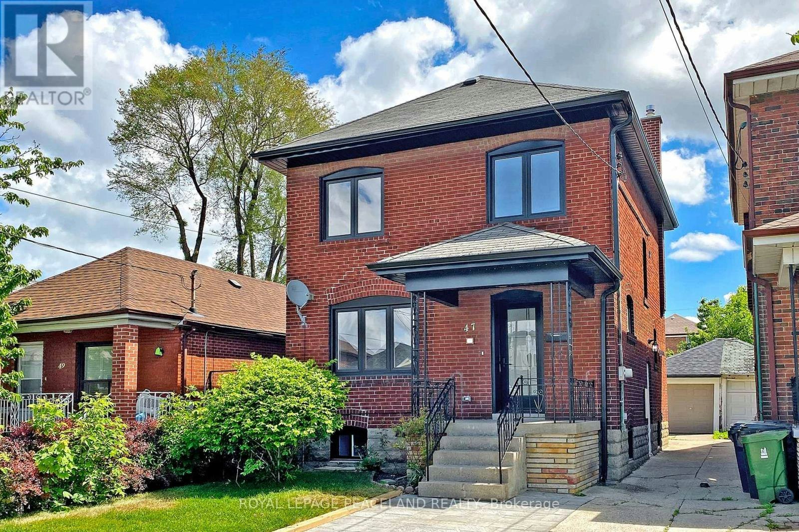 47 Chamberlain Avenue, Toronto, ON, M6E 4J9