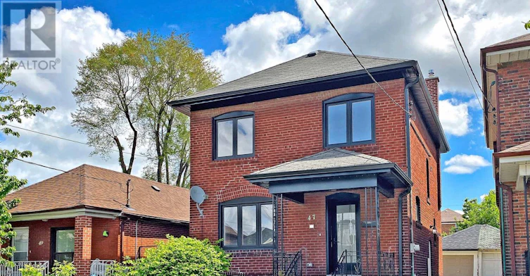 47 Chamberlain Avenue, Toronto, ON, M6E 4J9