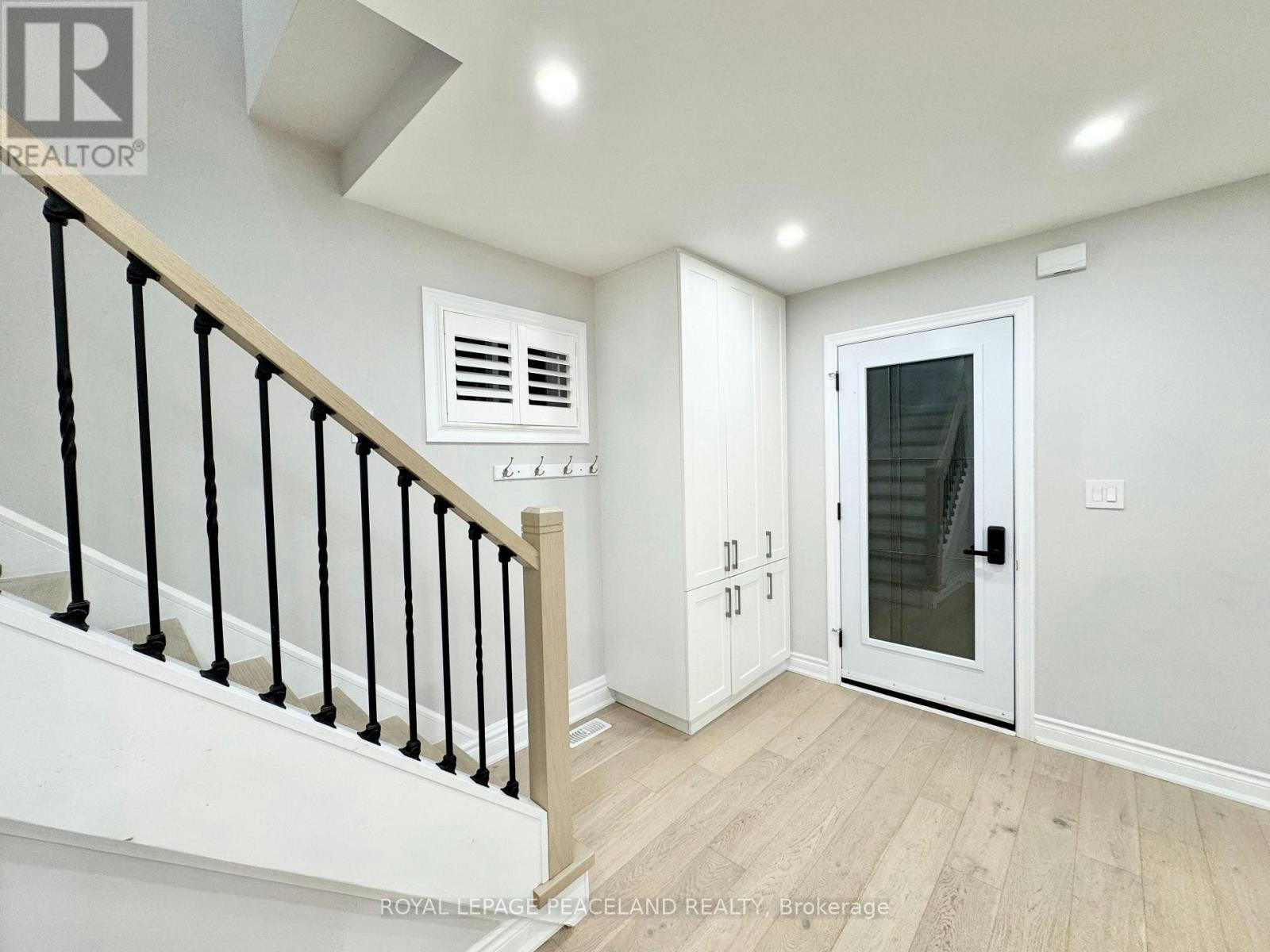47 Chamberlain Avenue, Toronto, ON, M6E 4J9 - 3