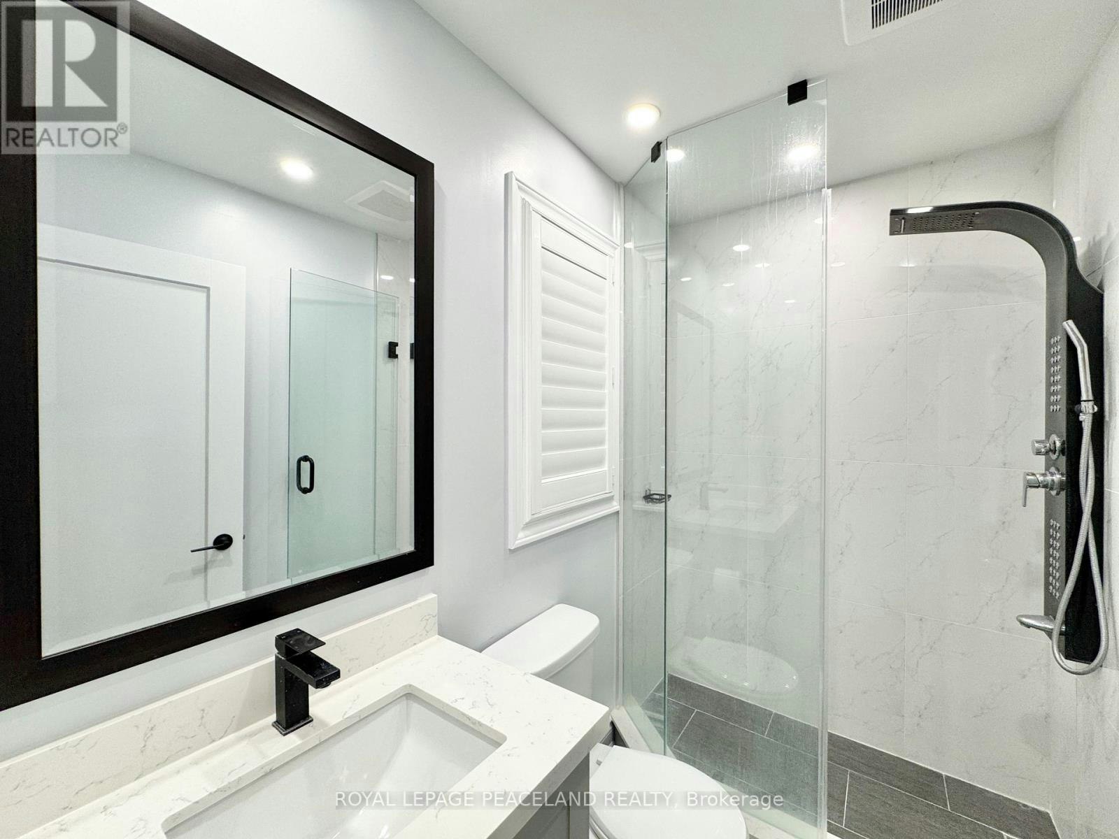 47 Chamberlain Avenue, Toronto, ON, M6E 4J9 - 14