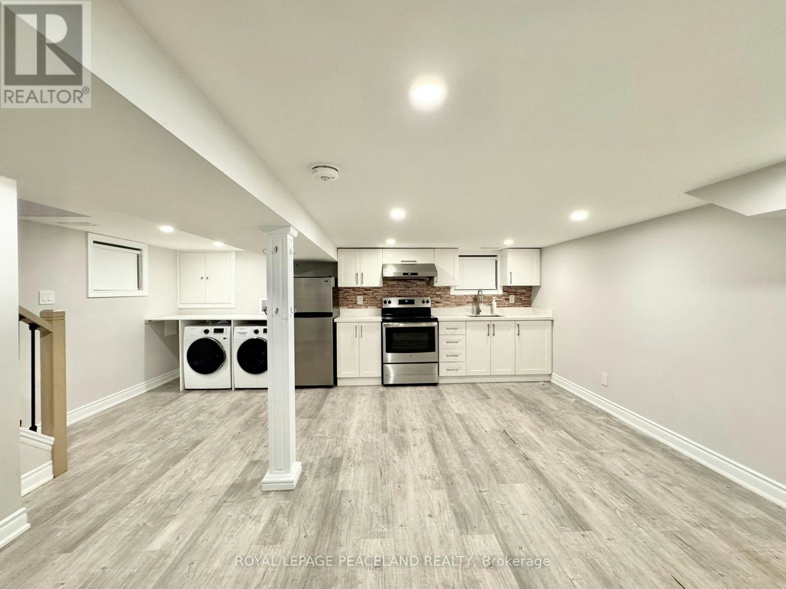 47 Chamberlain Avenue, Toronto, ON, M6E 4J9 - 16