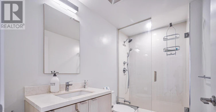 2205-115 Blue Jays Way, Toronto, ON, M5V 0N4 - 8