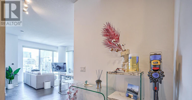 2205-115 Blue Jays Way, Toronto, ON, M5V 0N4 - 6