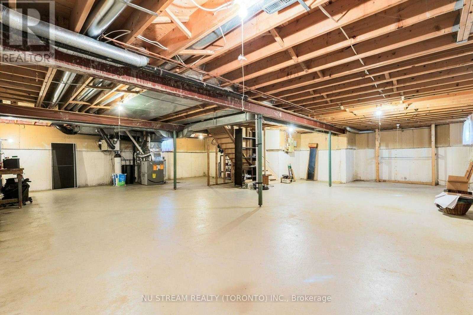 8 Roverdale Court, Markham, ON, L3R 7K7 - 18