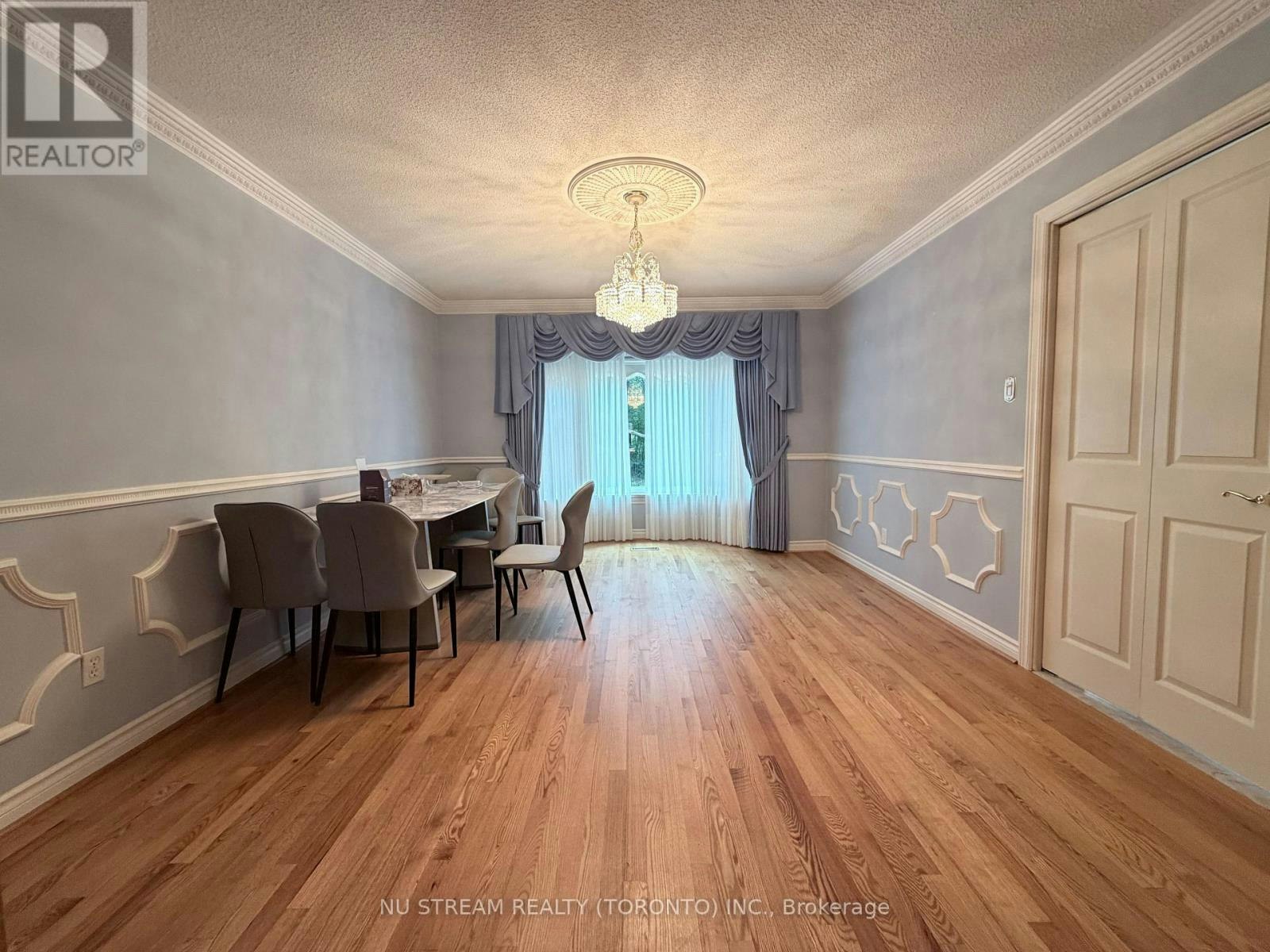 8 Roverdale Court, Markham, ON, L3R 7K7 - 6