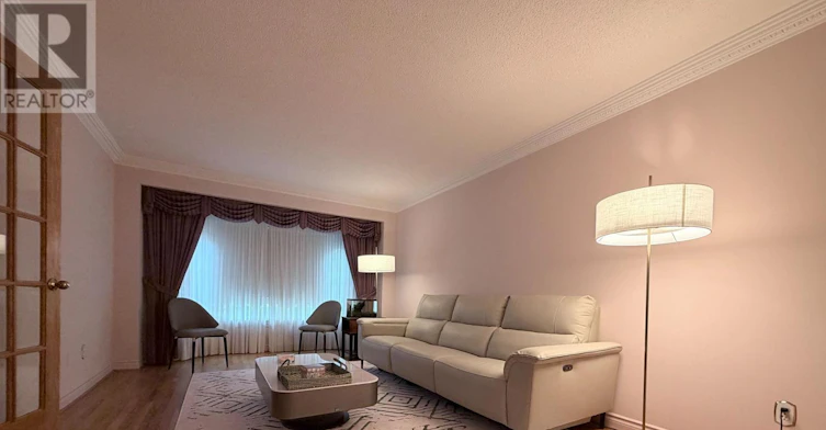 8 Roverdale Court, Markham, ON, L3R 7K7 - 4