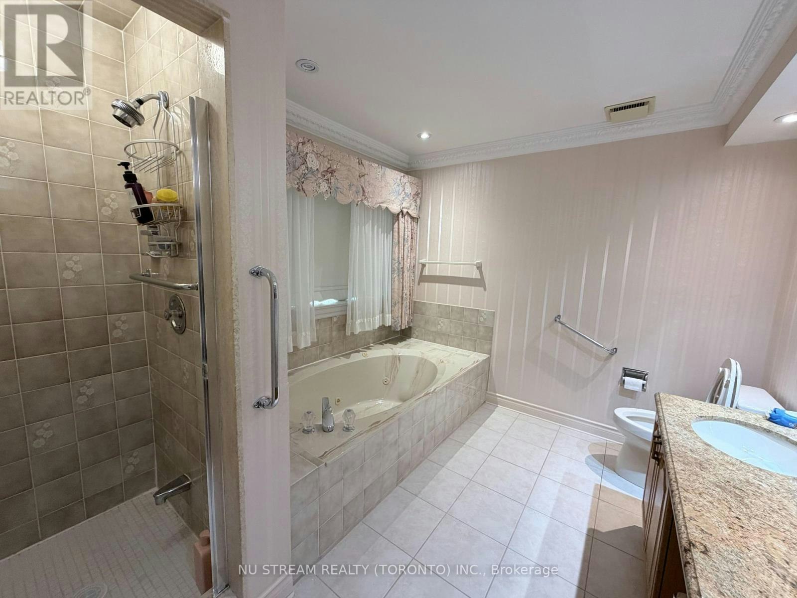 8 Roverdale Court, Markham, ON, L3R 7K7 - 10