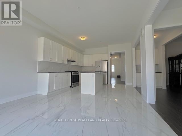 12 Sikura Circle, Aurora, ON, L4G 3Y8 - 8