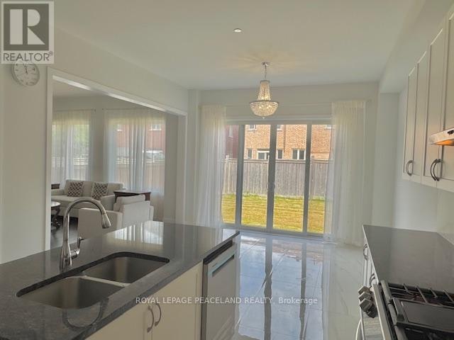 12 Sikura Circle, Aurora, ON, L4G 3Y8 - 9