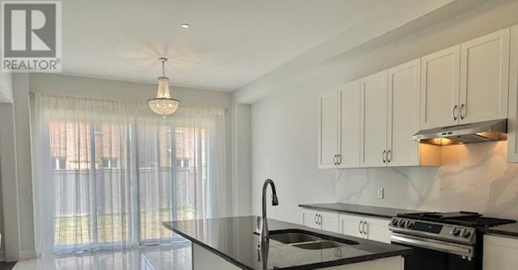12 Sikura Circle, Aurora, ON, L4G 3Y8 - 7