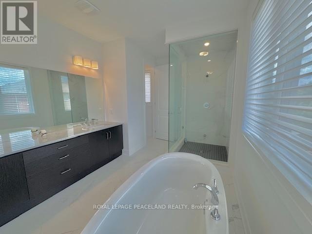 12 Sikura Circle, Aurora, ON, L4G 3Y8 - 17