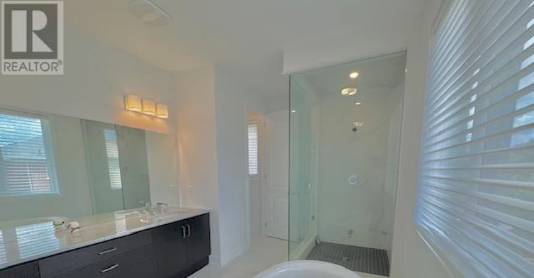 12 Sikura Circle, Aurora, ON, L4G 3Y8 - 17