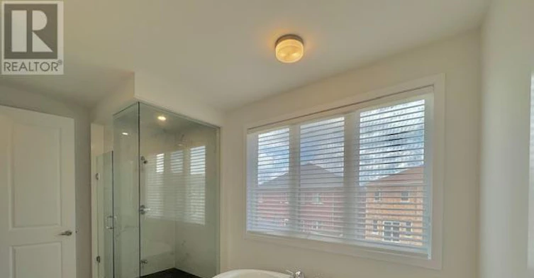 12 Sikura Circle, Aurora, ON, L4G 3Y8 - 16