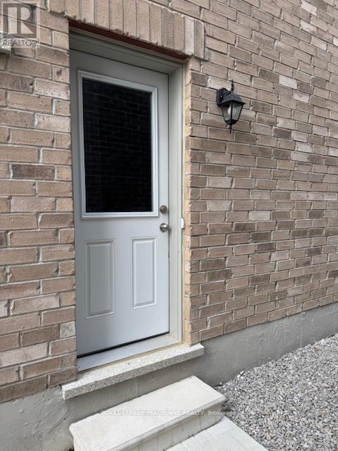 12 Sikura Circle, Aurora, ON, L4G 3Y8 - 26