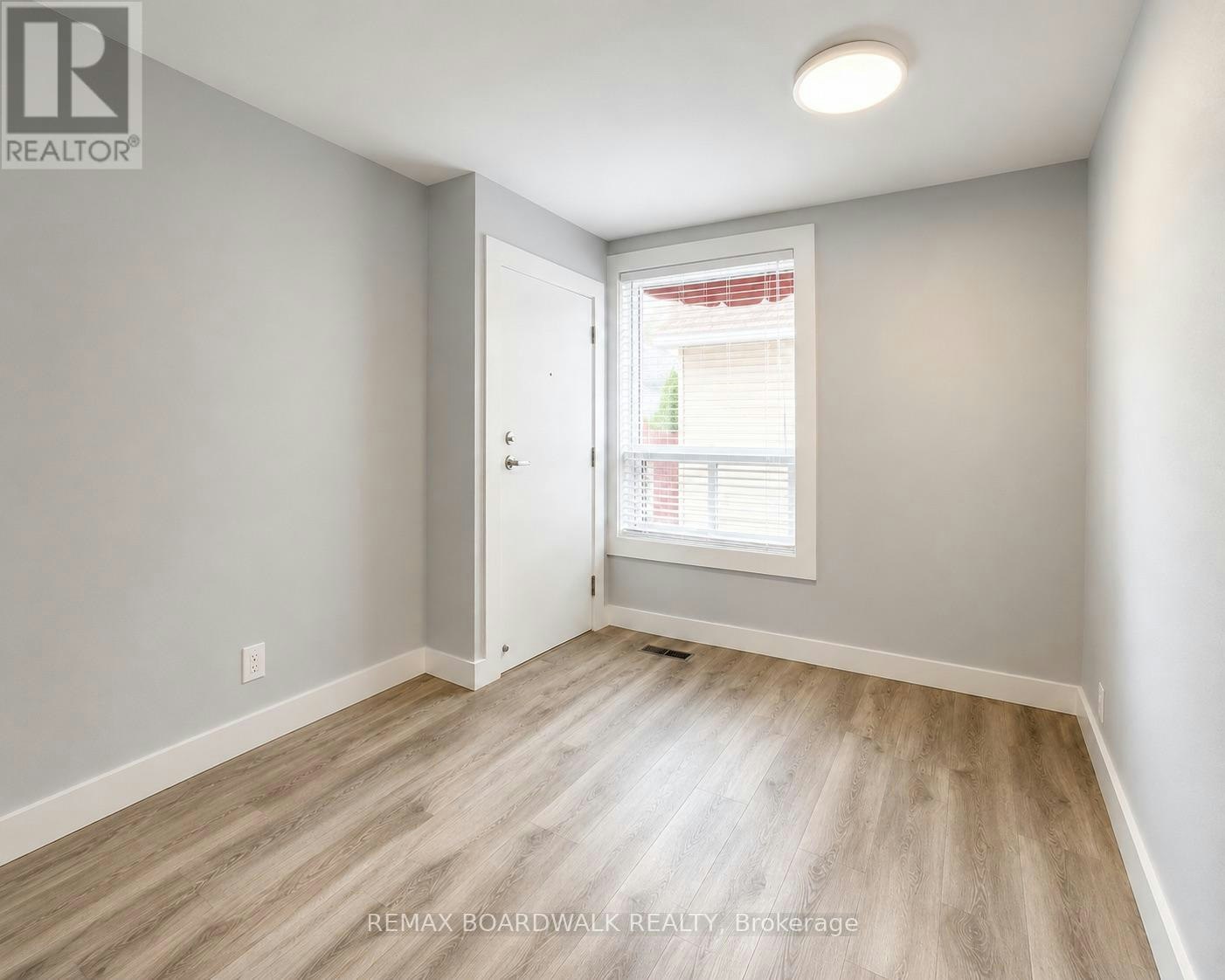 1-332 Shakespeare Street, Ottawa, ON, K1L 5M2 - 8