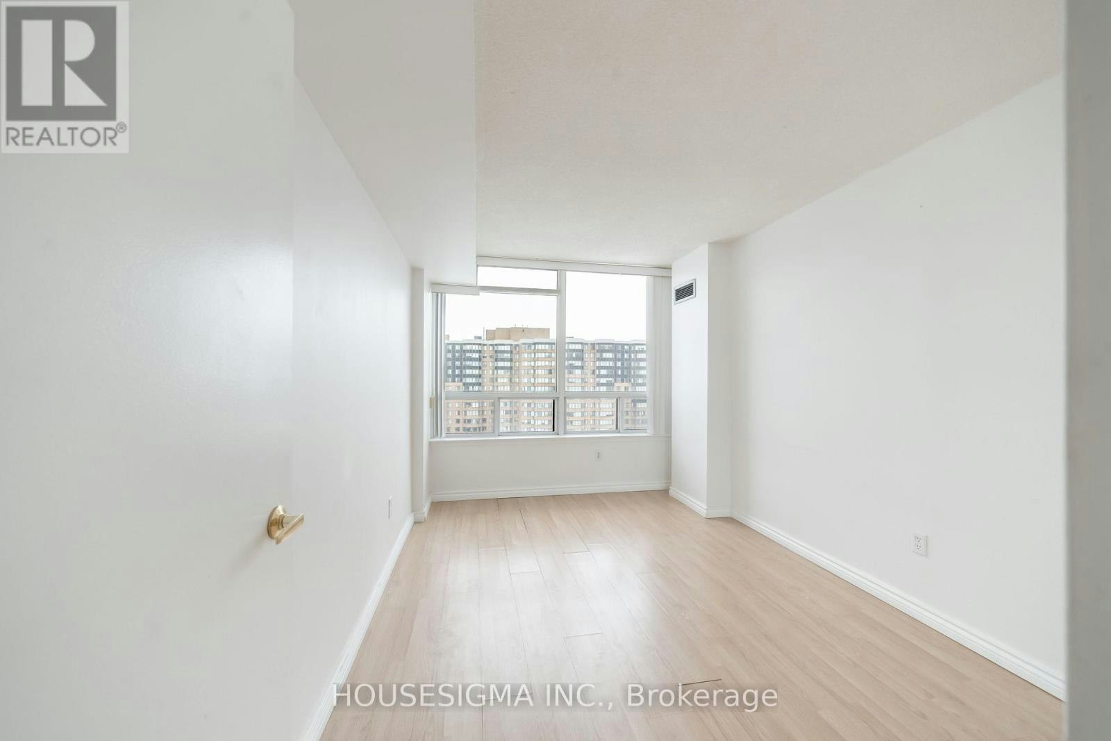 1605-330 Alton Towers Circle, Toronto, ON, M1V 5H3 - 20