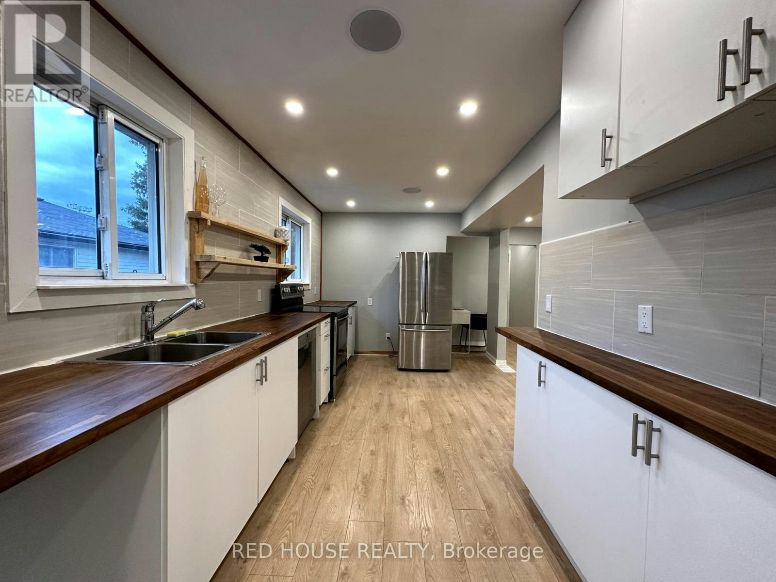 52 Charlbrook Avenue, Barrie, ON, L4M 2Y4 - 4