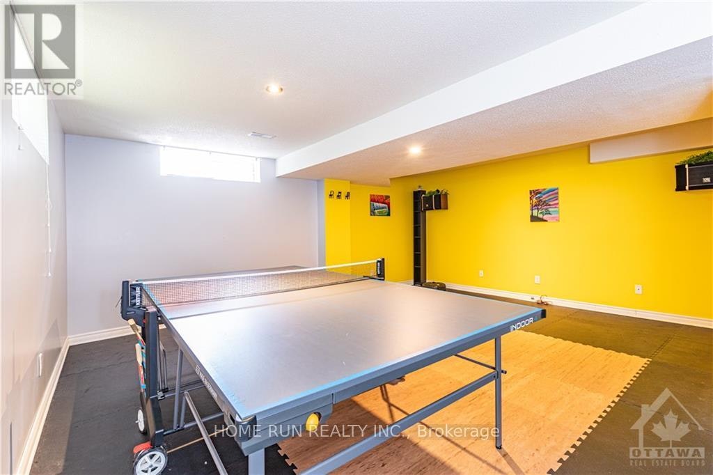 2 Borealis Crescent, Ottawa, ON, K1K 4T4 - 24